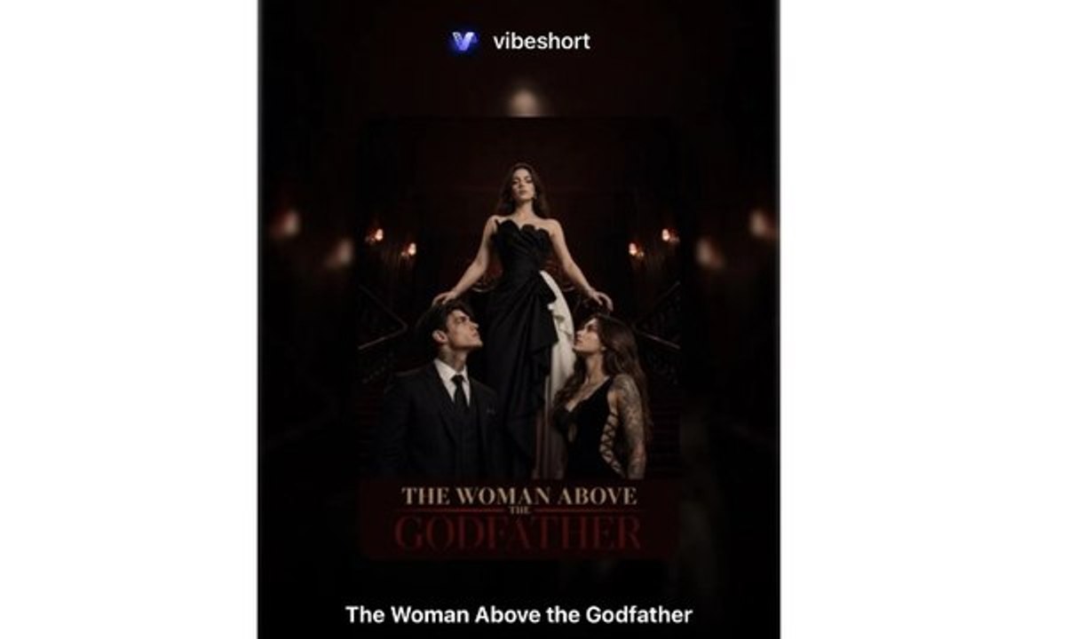 The woman above the godfather丨New