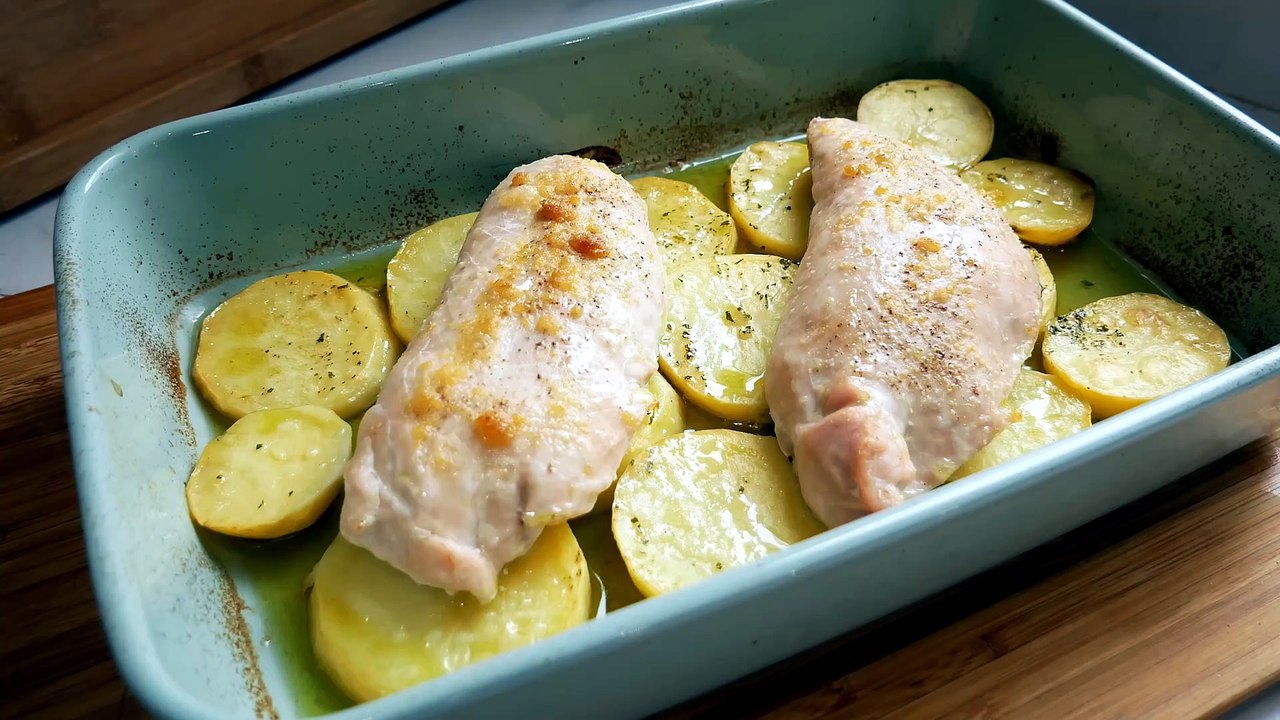 Solomillo de PAVO al HORNO 🍗😋 con PATATAS | Receta fácil y jugosa en 40 minutos