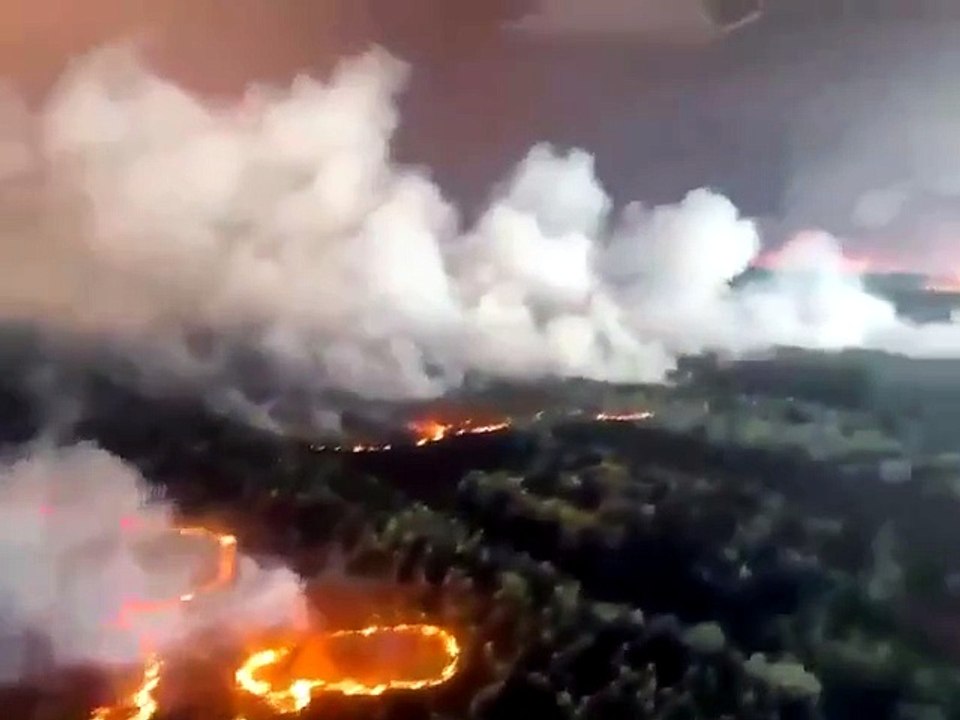 Incendies : Regardez les images spectaculaires...