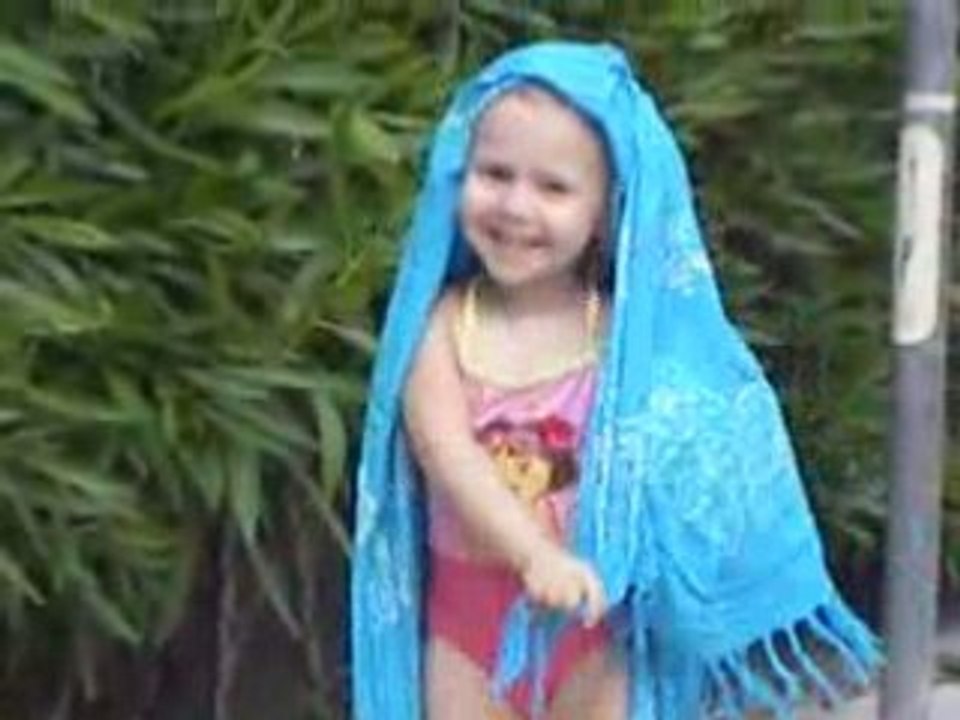 Lindsay  a la piscine