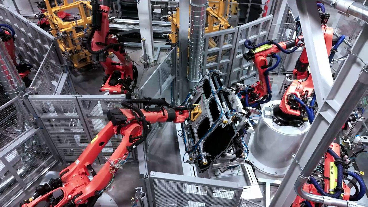 BMW iX5: KI, Roboter und VR revolutionieren die Batterieproduktion