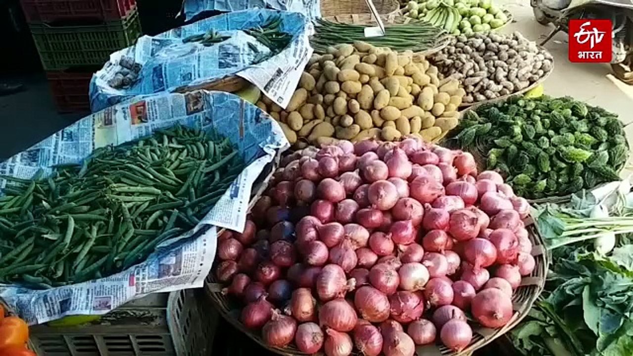 मानसून डाइट चार्ट: बारिश के मौसम में कौन सी फल-सब्जी खाएं और क्या ना खाएं? मेकाहारा डाइटिशियन से जानिए