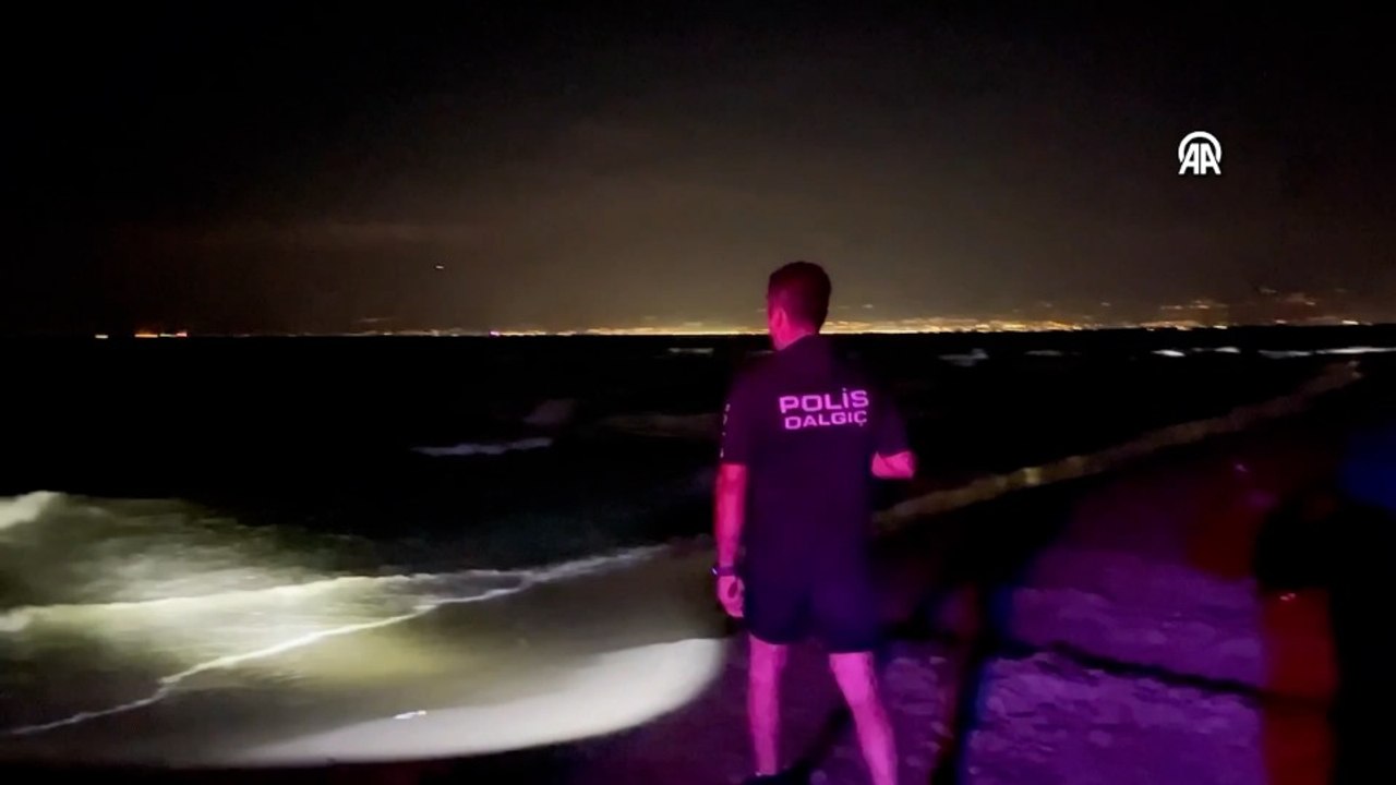 Mersin'de denize giren 5 kişilik aileden 4'ü boğuldu