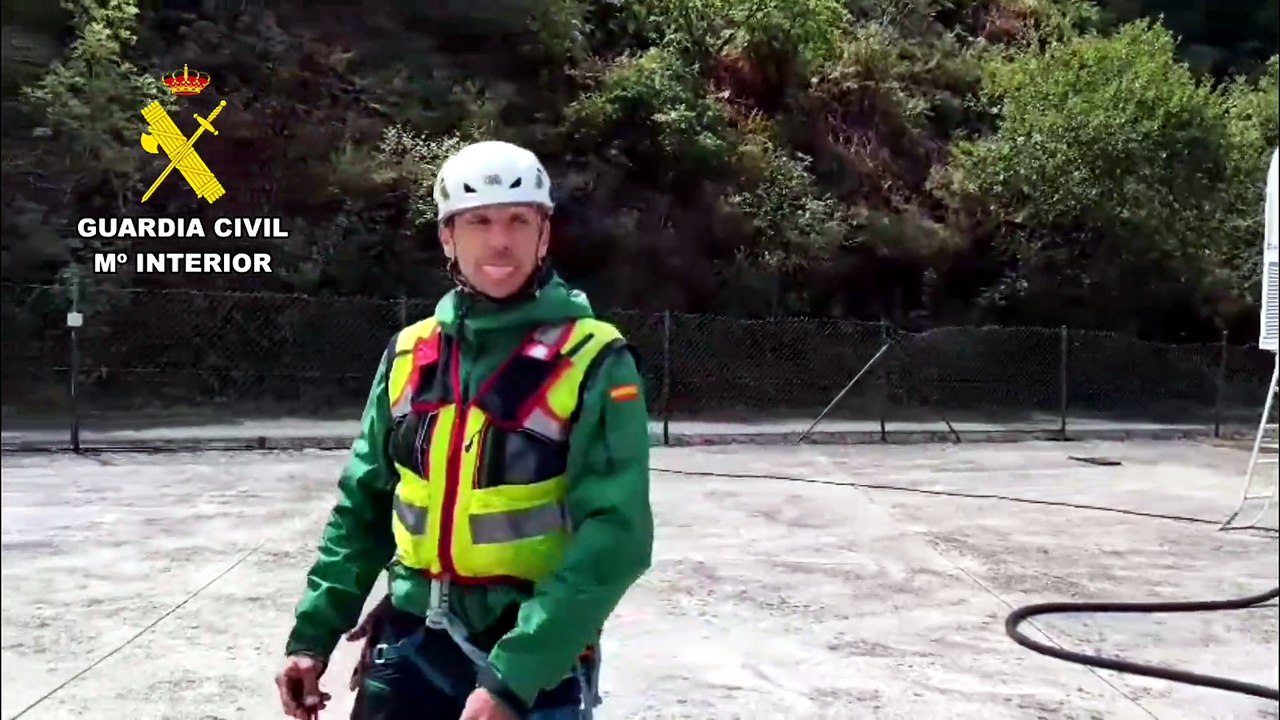 Rescate de la Guardia Civil a dos montañeros atrapados en Picos de Europa