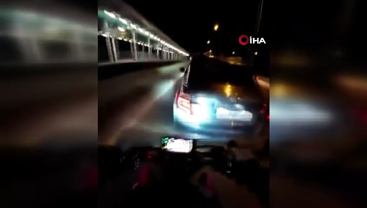 Otomobile Çarpan Motosikletli Havaya Uçtu
