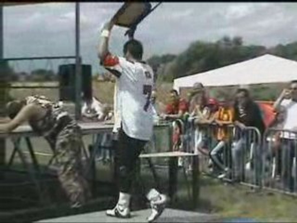 VICK Le quaterback vs LORAK Le mercenaire