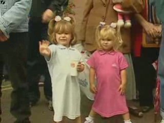 15 People Crammed Into A Smart Car