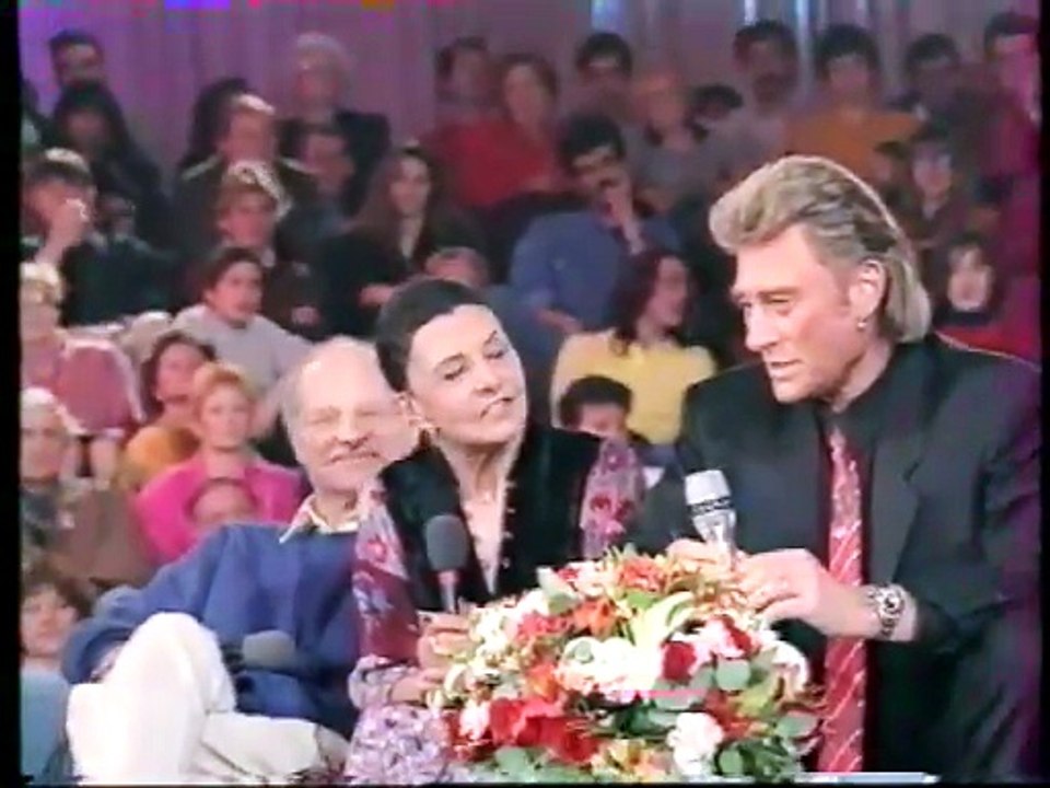 1992 - Johnny Hallyday dans Sacrée Soirée sur TF1 (15 Avril)