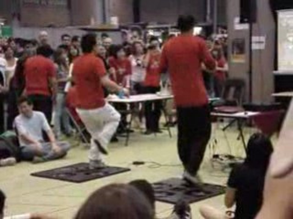 DDR en chorégraphie (Japan Expo 9)