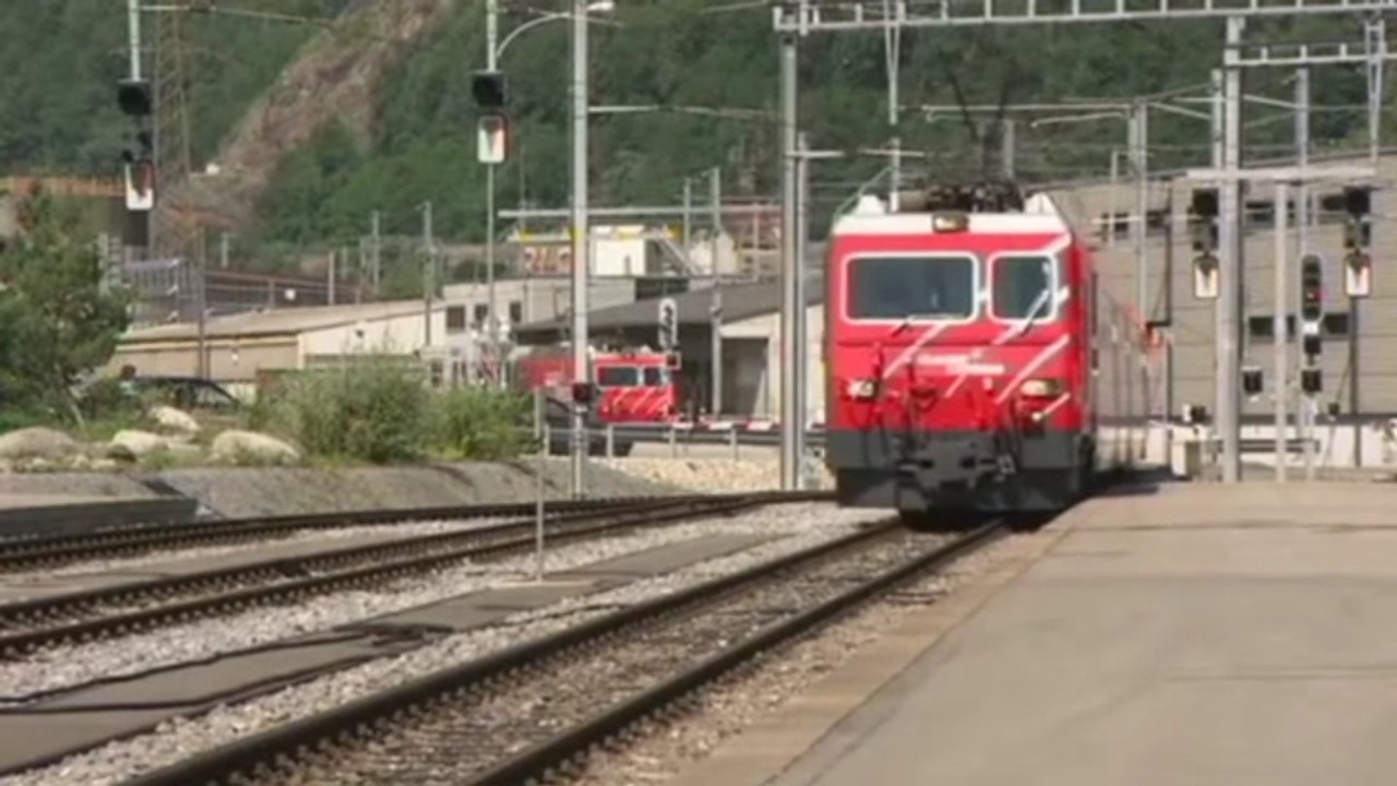 Швейцария: "Ледниковый экспресс"...🇨🇭