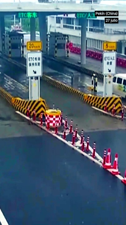 El tifón Noul deja alertas por inundaciones en el sur de China tras avanzar hacia el interior.