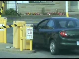 femme pressée au volant