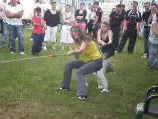 lé zin team au tire a la corde version filles