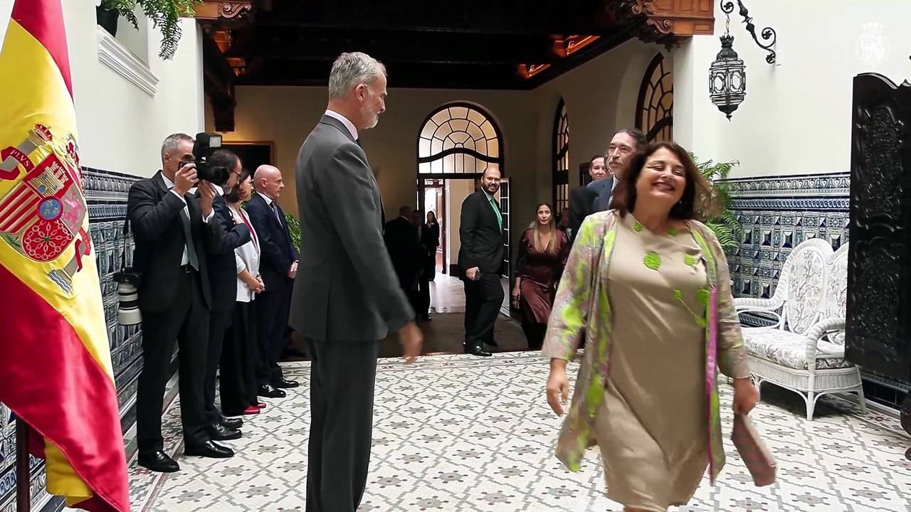 El rey Felipe VI, durante su encuentro con la comunidad española en Perú