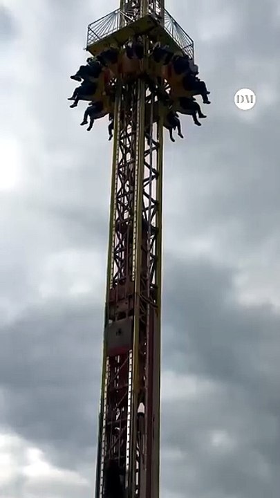 Atrapados por más de 30 minutos tras falla en juego mecánico en Chalco