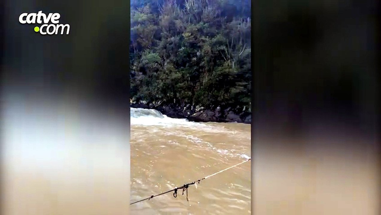 Buscas por fotógrafa desaparecida em rio de Sapopema entram no terceiro dia