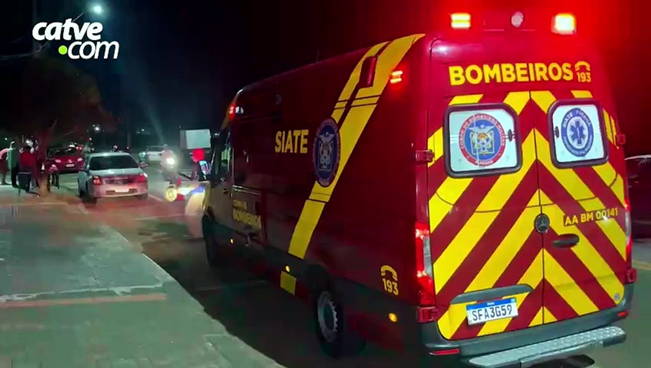 Homem fica ferido após patinete atingir porta de carro no bairro Clarito, em Cascavel