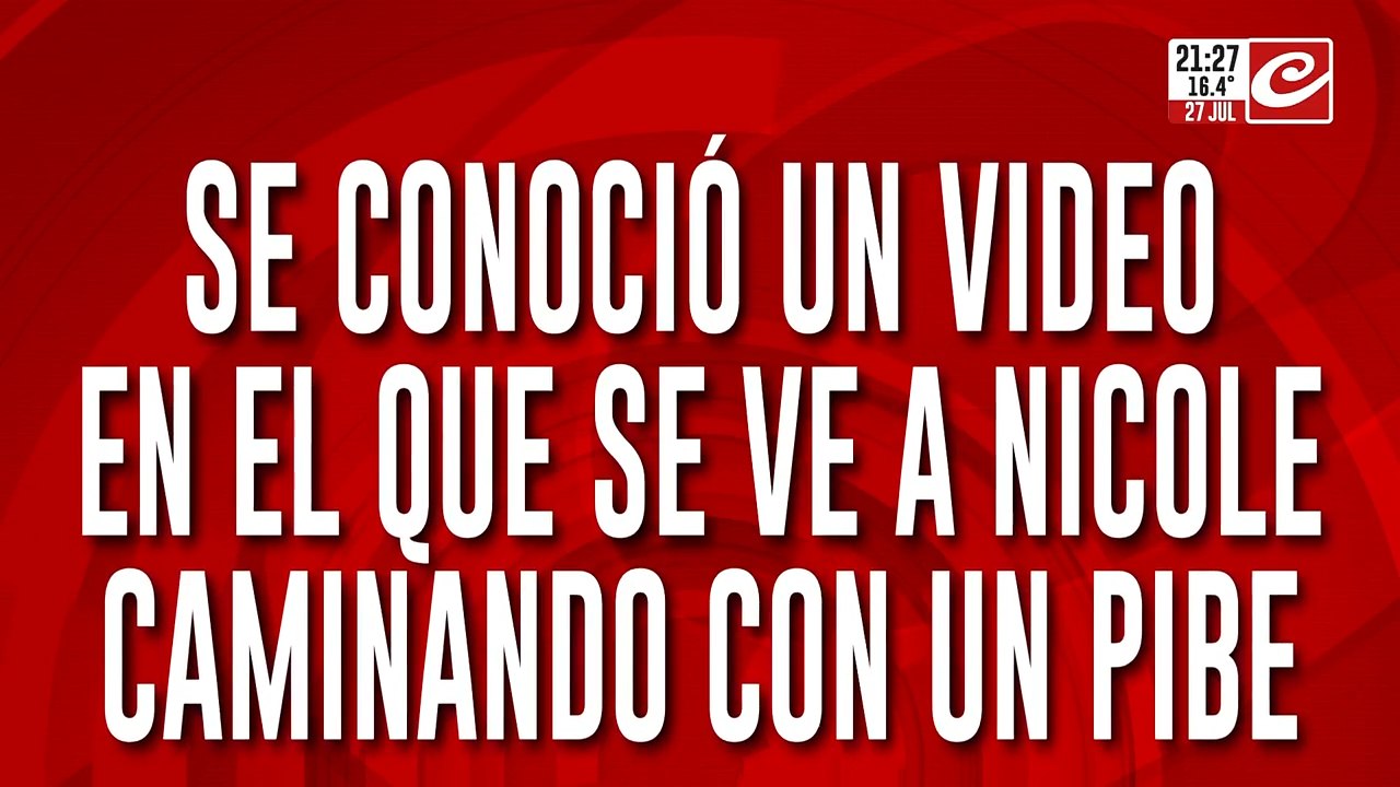Se conoció un video en el que se ve a Nicole caminando con un pibe