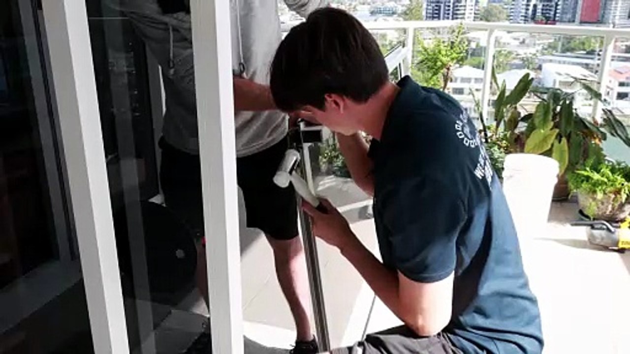 Fixing Sticking Balcony Doors! Replacing Worn Rollers & Tracks in Our Gold Coast High-Rise 🚪✨