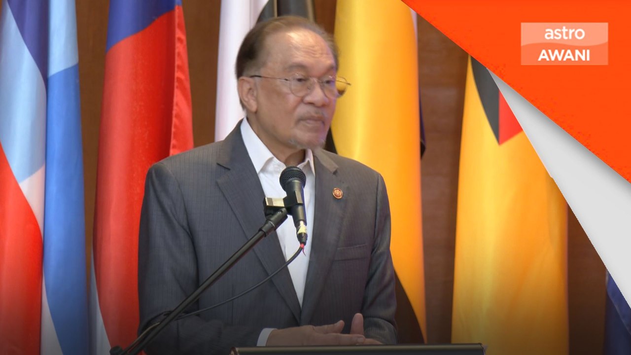 'Saya hormat pentadbir sekolah berani dedahkan kes buli' - PM