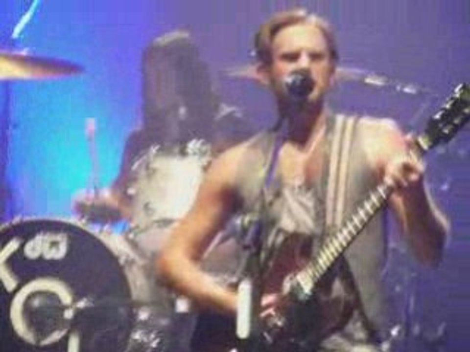 Milk kings Of Leon Zenith Paris France 07/2008