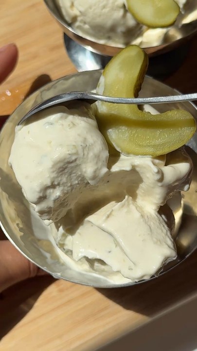 Glace aux cornichons