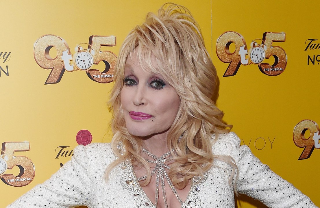 Dolly Parton’s brother passes away