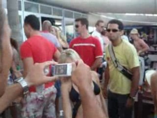 Bora Bora aïe aïe aïe