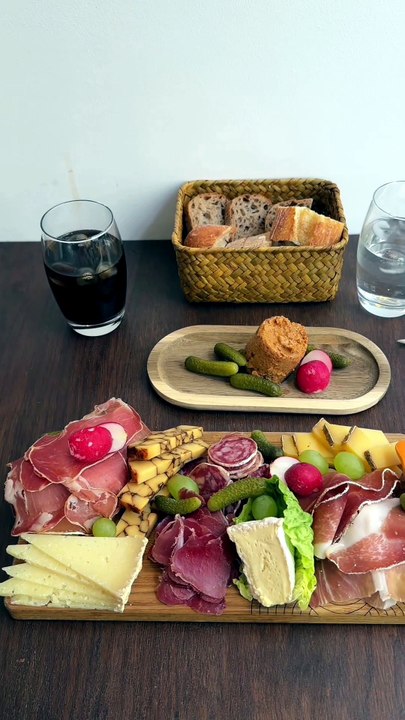APÉRO À PARIS