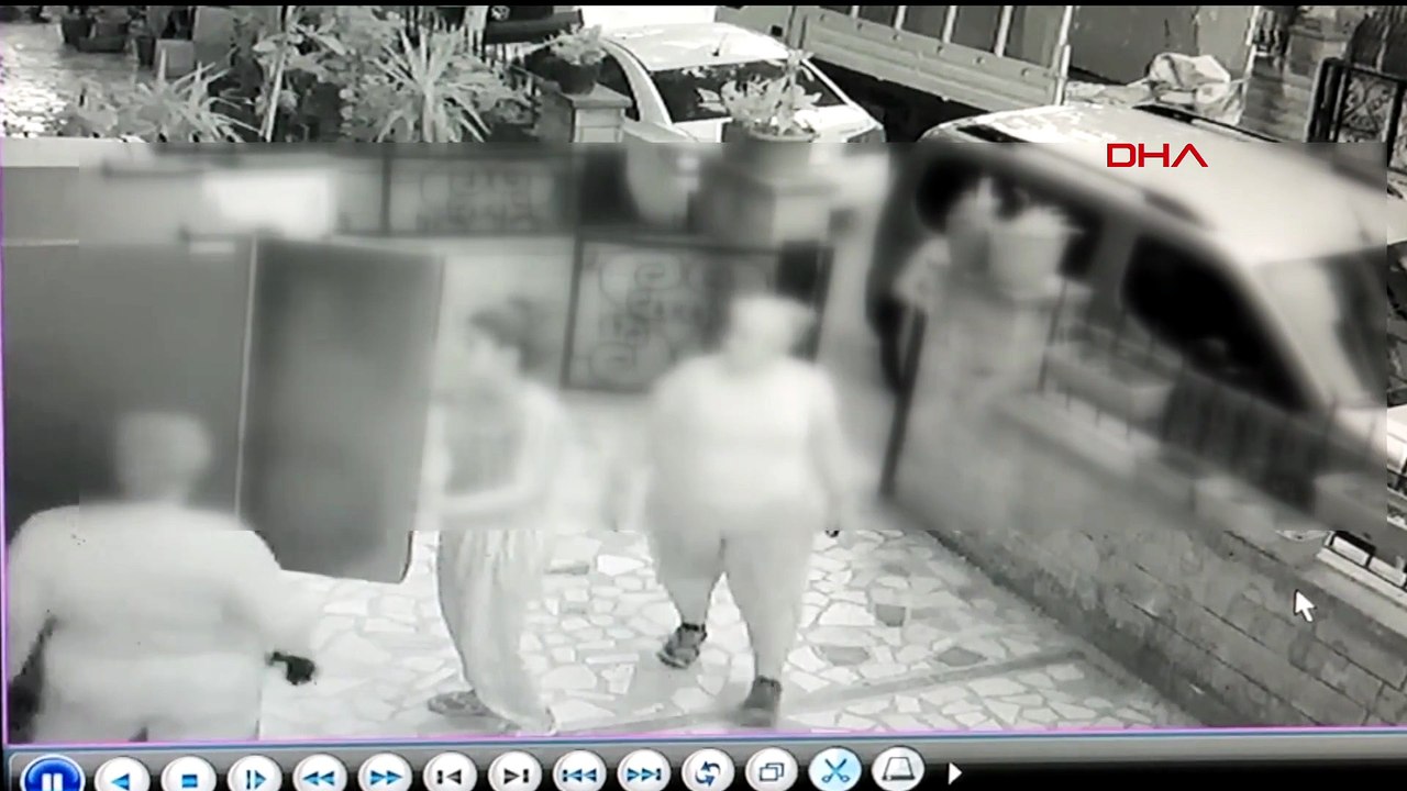 4 kadın 100 kiloluk buzdolabını saniyeler içinde çaldı! O anlar kamerada