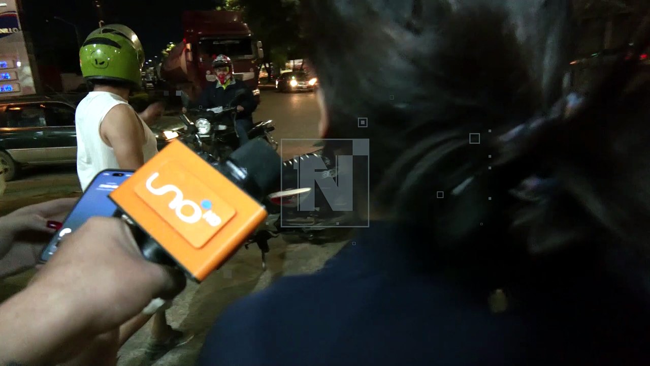 Roban celular a mujer que esperaba el micro en la doble vía La Guardia