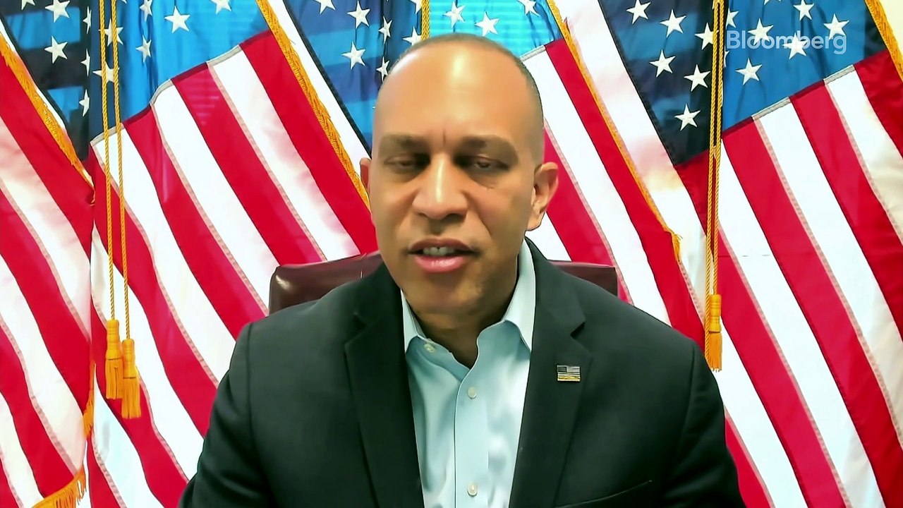 Trump Has No Exit Strategy in Iran, Jeffries Says