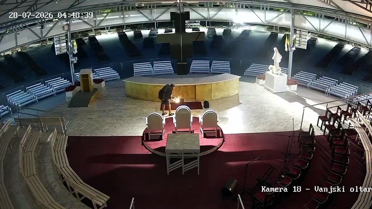 Medjugorje, profanata la statua della Madonna e incendiato l'altare esterno la polizia arresta un uomo nella zona di Ljubuški