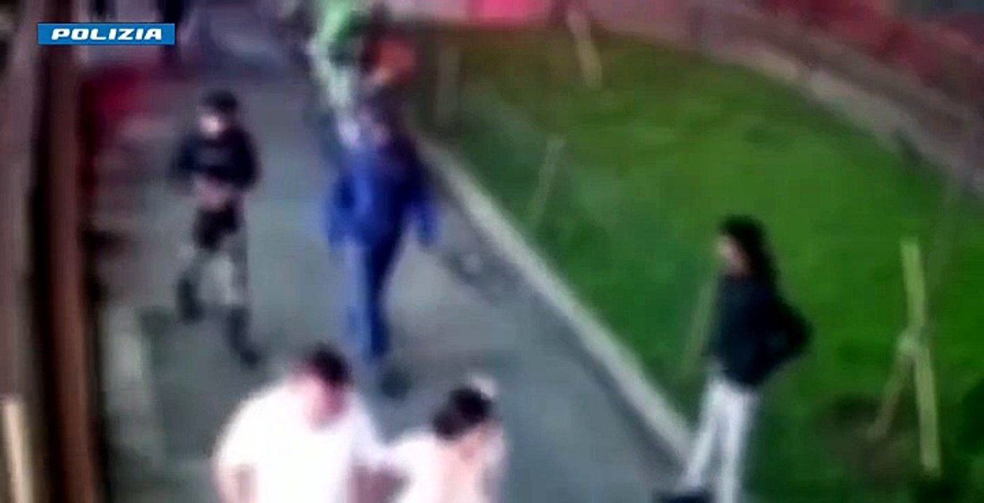 Milano, collana d’oro strappata a una turista: arrestato l’ultimo rapinatore