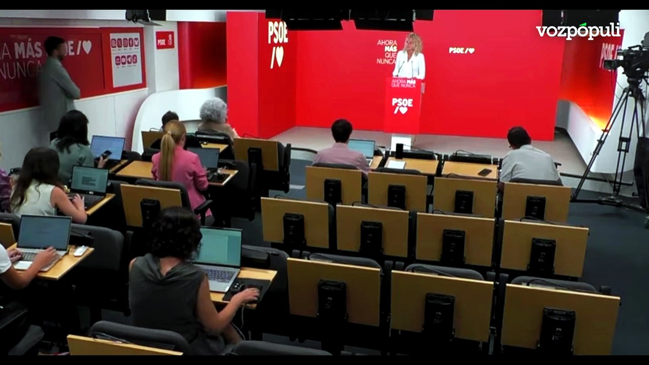 El surrealista momento de la portavoz del PSOE con la prensa