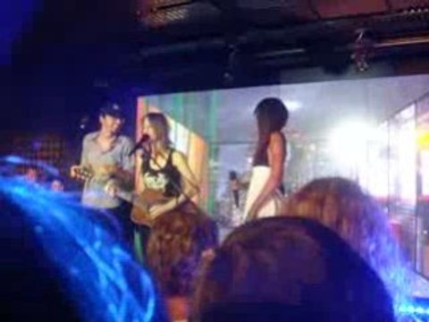 Christophe Willem & Skye show-case SFR - Aimer tant