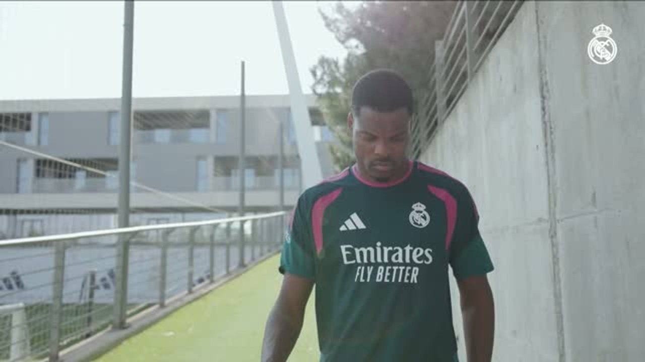 Real Madrid - Les premiers pas de Dumfries avec les Merengue
