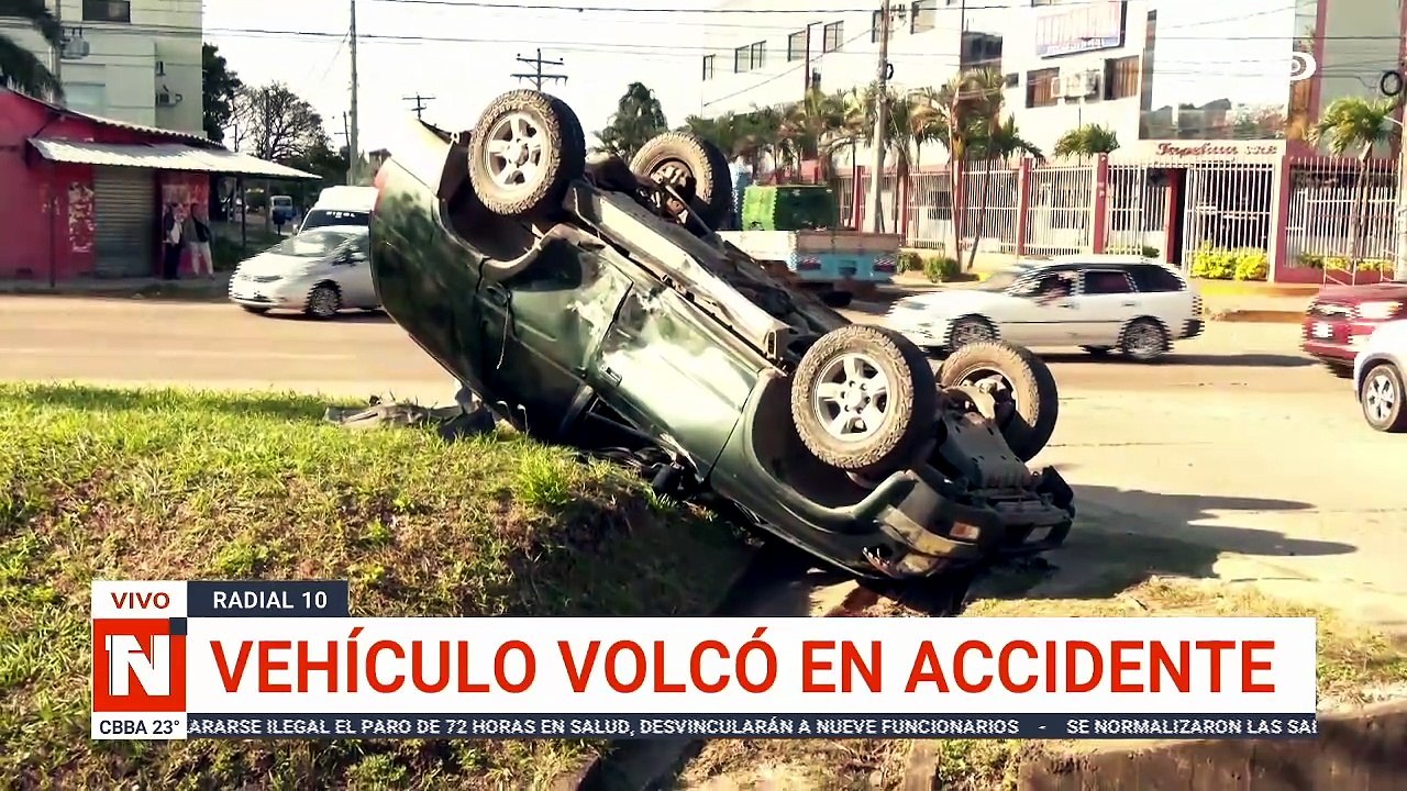 VEHÍCULOS VOLCÓ EN ACCIDENTE