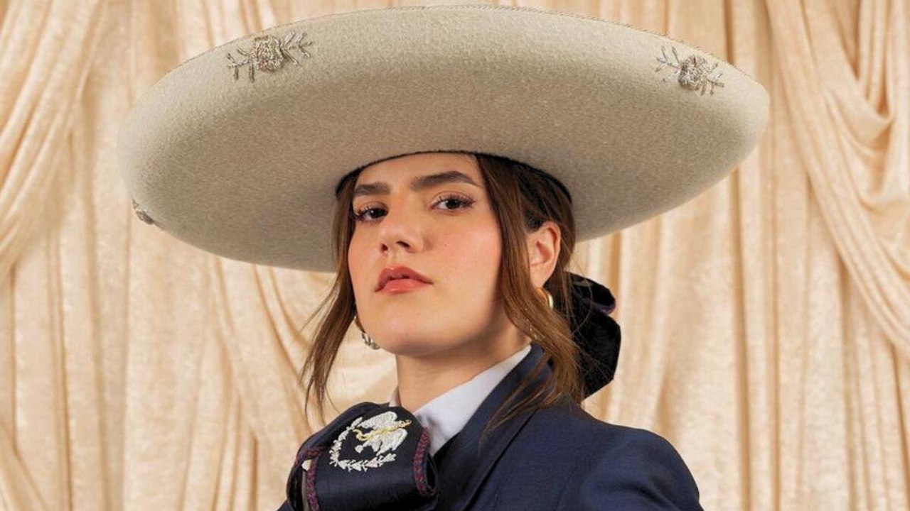Camila Fernández estrena "Una raya más al tigre"