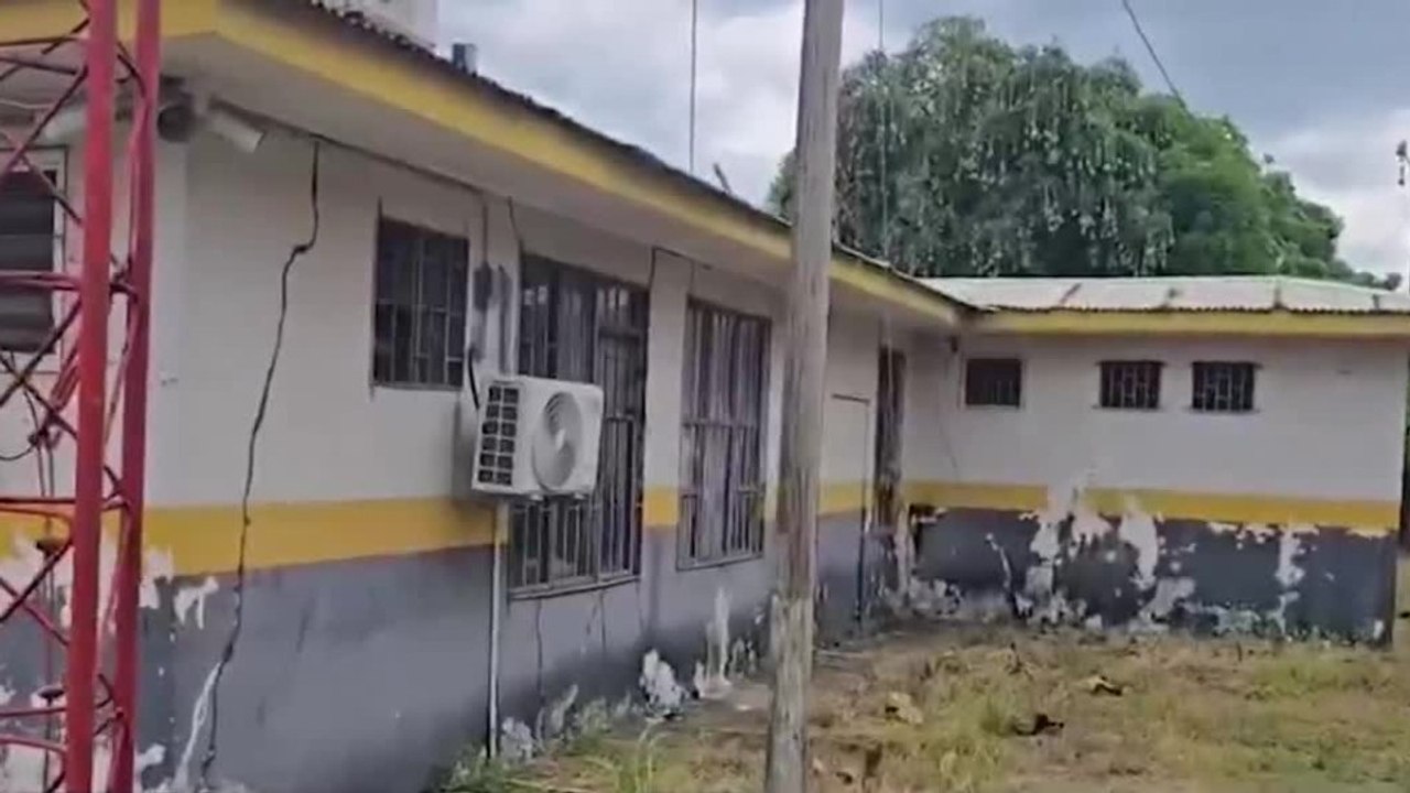 tn7-botas-destruidas-y-paredes-deterioradas-la-denuncia-de-oficiales-de-transito-en-puntarenas-280726
