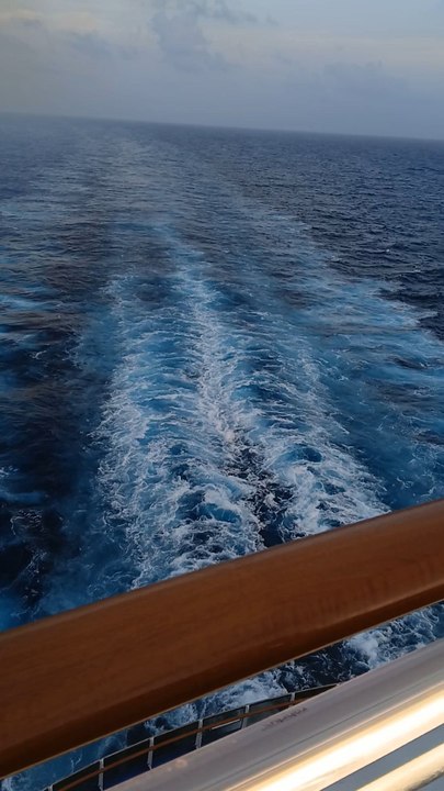 CARNIVAL DREAM