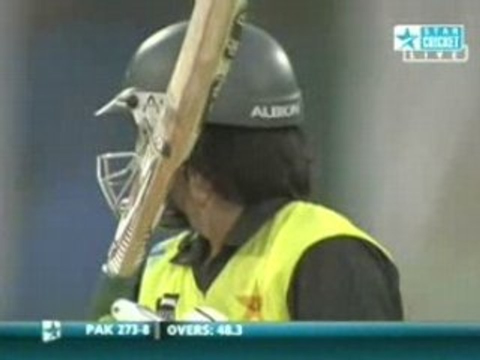 Hong Kong vs Pakistan | Bowler Zain Abbas | Over 49