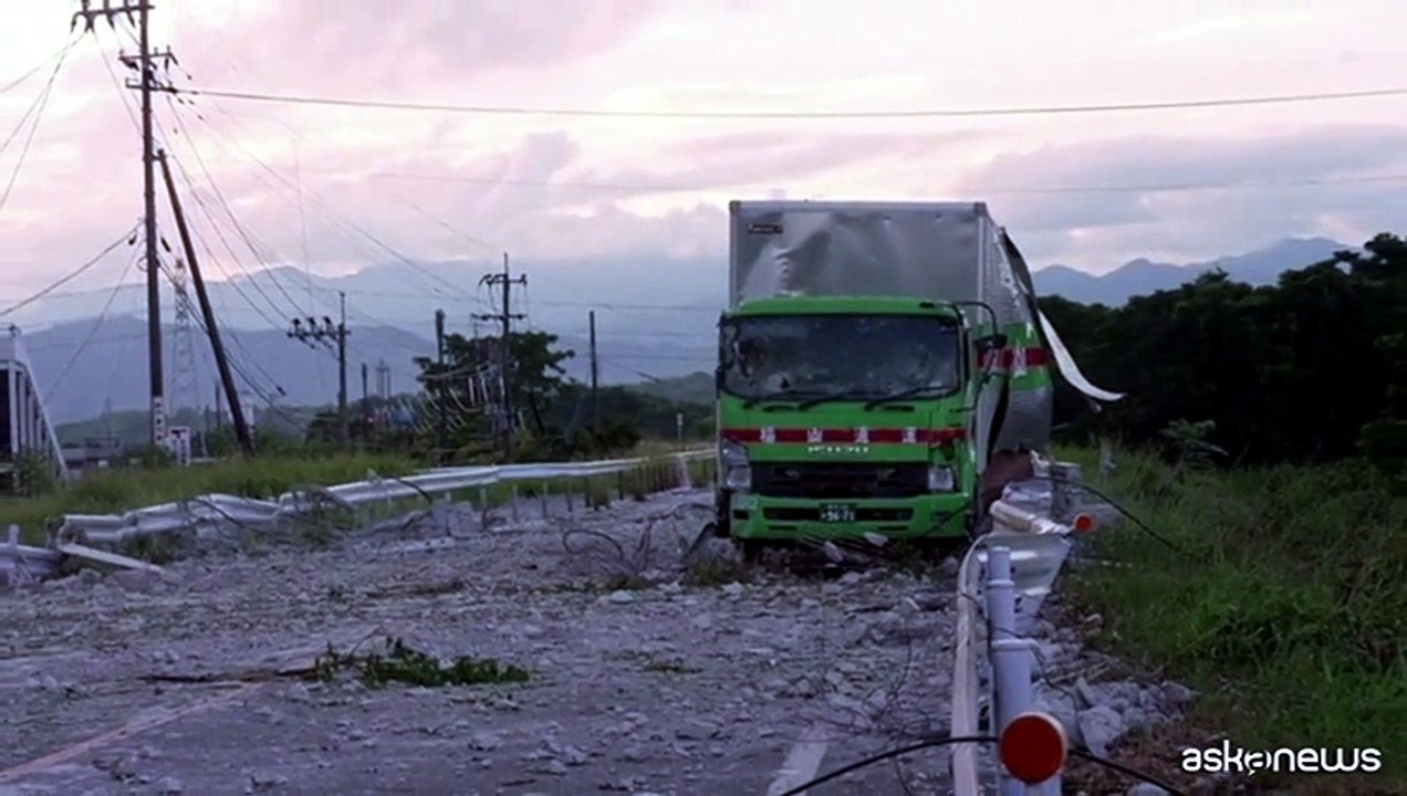 Terremoti in Giappone, ci sono almeno 13 morti e decine di feriti