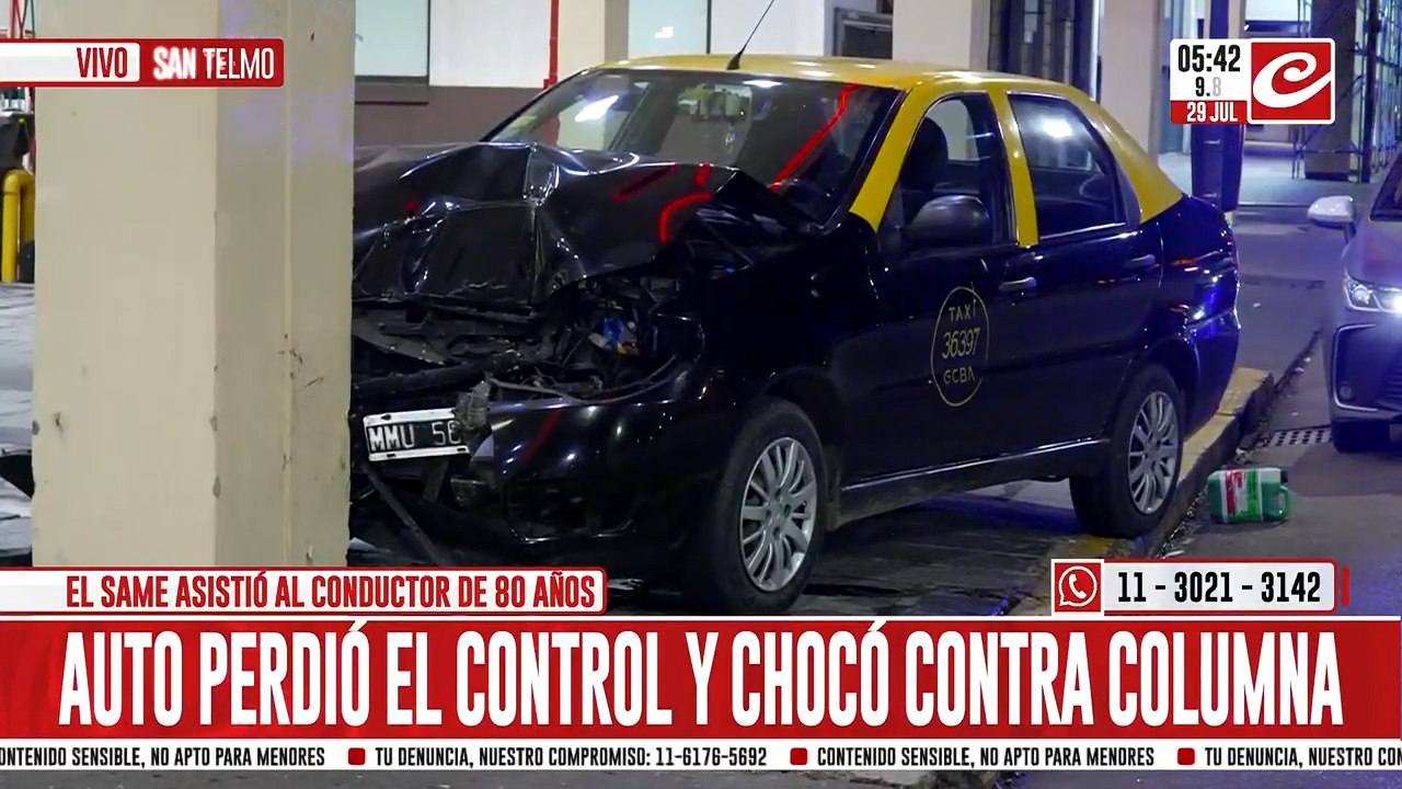 Taxista perdió el control, se estampó contra una columna y terminó herido