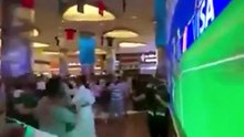 مشجعات المغرب ومصر يتنافسون بالجمال في الاحتفال بالفوز