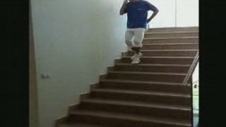 descendre des escaliers avec classe