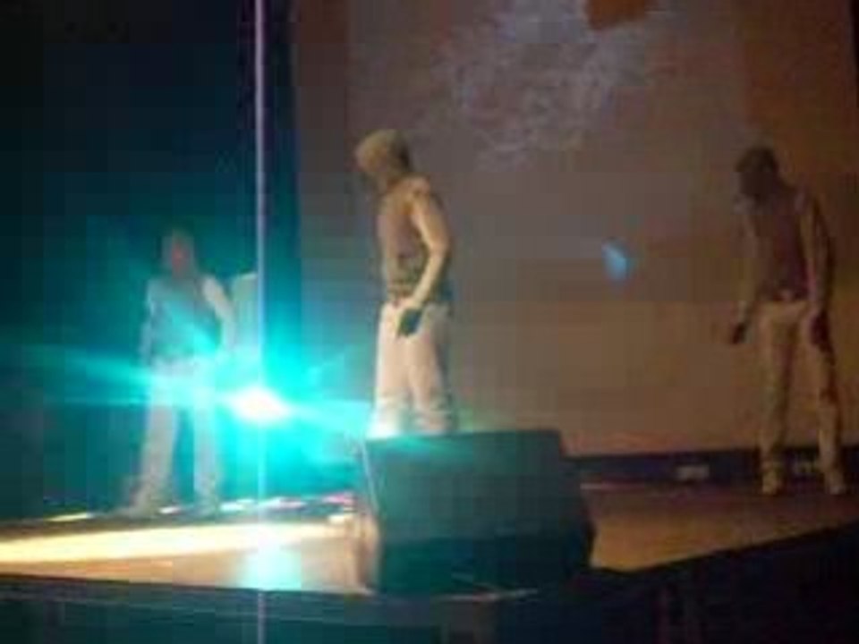 Danger 2 boor au CLOUs