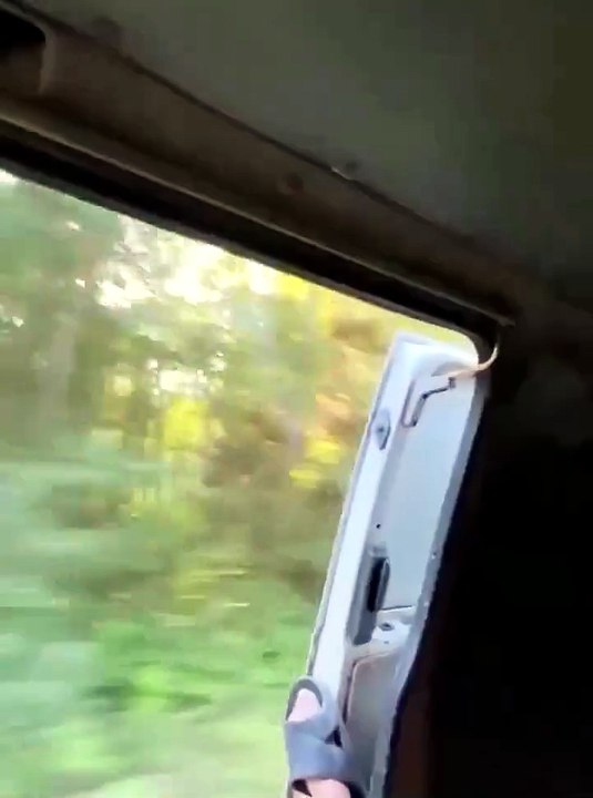 Faire la fête à l'arrière d'un camion... risqué