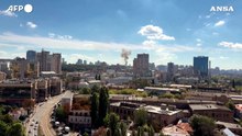 Kiev, drone russo colpisce edificio residenziale: cinque feriti
