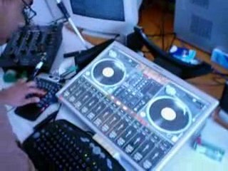 Wii touch screen, virtual DJ & cassette-scratch